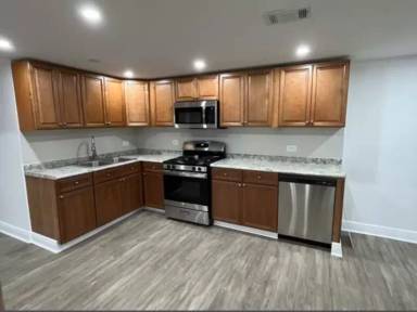 Main picture of 5515 S Winchester Ave