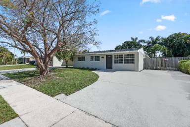 Main picture of 3664 Florida Blvd