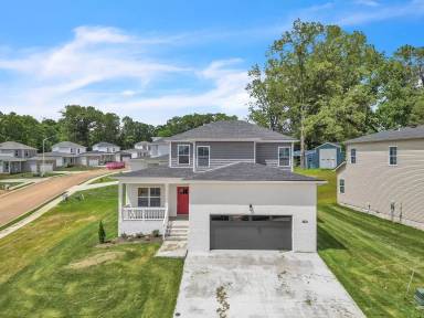 Main picture of 501 N Halifax Ct