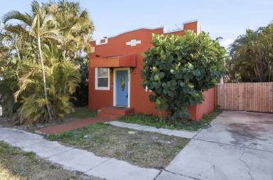 Main picture of 739 27th Ave W