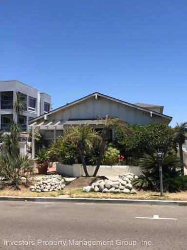 Main picture of 818 N Pacific St