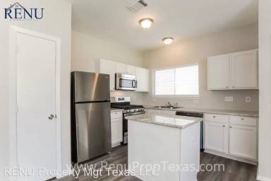 Main picture of 1645 Nichole Woods Dr