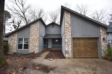 Main picture of 5824 Horton Pl
