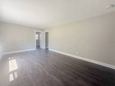 Main picture of 1335 Woodland Ave