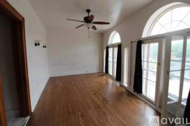 Main picture of 1105 Washington Ave