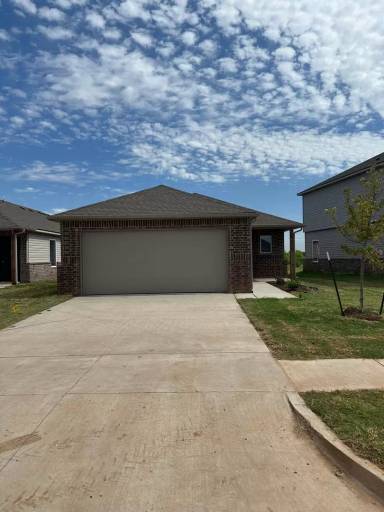 Main picture of 10337 NW 19th St