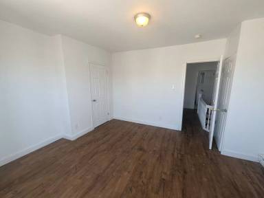 Main picture of 2214 Yelland St