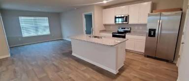 Main picture of 8006 Irwin Loop