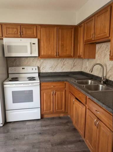 Main picture of 797 Babbitt Rd