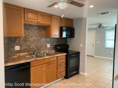 Main picture of 1328 54th Ave E