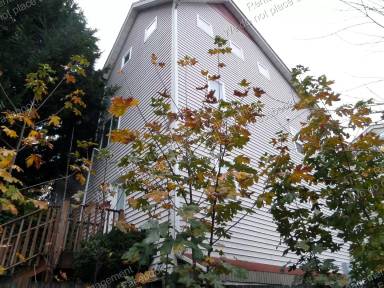 Main picture of 1752 N Northgate Way