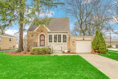 Main picture of 1702 187th St