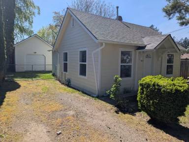 Main picture of 840 Marks Dr NE