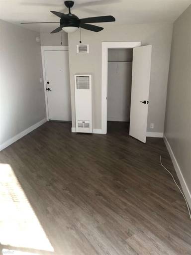 Main picture of 1831 Tamarind Ave