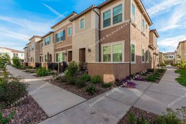 Main picture of 1852 E Chelsea Ln