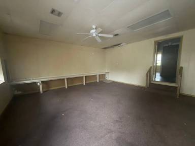 Main picture of 215 S Pierce St
