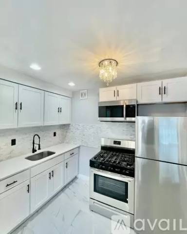 Main picture of 325 Grafton Ave