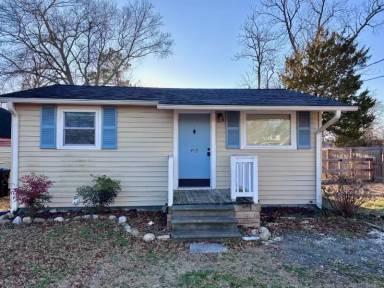 Main picture of 405 S Dudley St