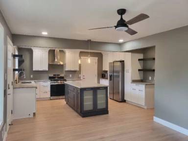 Main picture of 1741 E 105th Pl