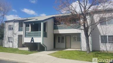 Main picture of 921 SE Klemgard St