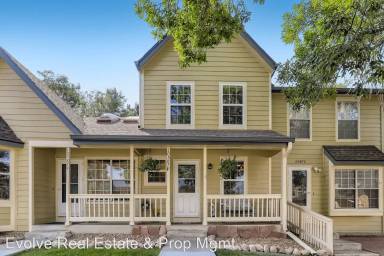 Main picture of 10587 W Maplewood Dr