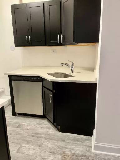 Main picture of 3161 N Hudson Ave