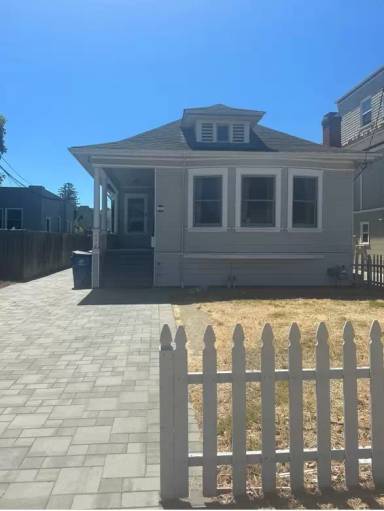 Main picture of 632 Lincoln Ave