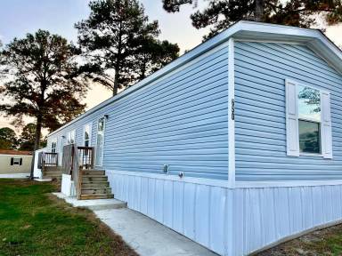 Main picture of 553 Corbin St