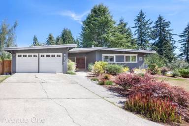 Main picture of 148 165th Ave NE