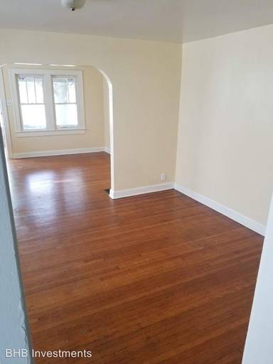 Main picture of 802 N Bradley Ave