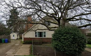 Main picture of 6315 SE Steele St