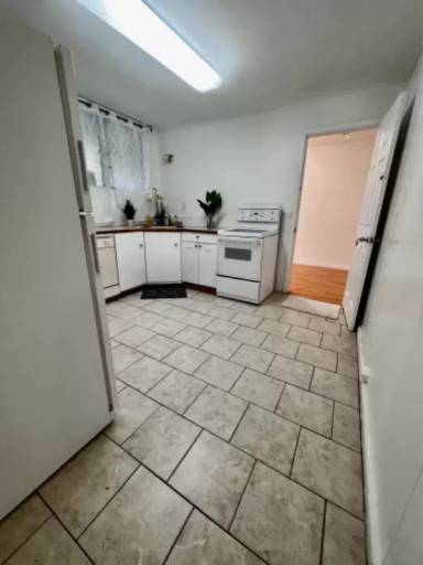 Main picture of 1729 Kilohi St