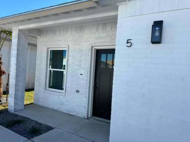 Main picture of 1806 Atrium Place Dr