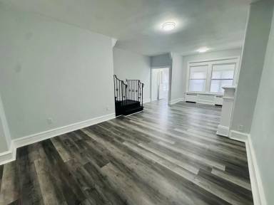Main picture of 5320 Master St