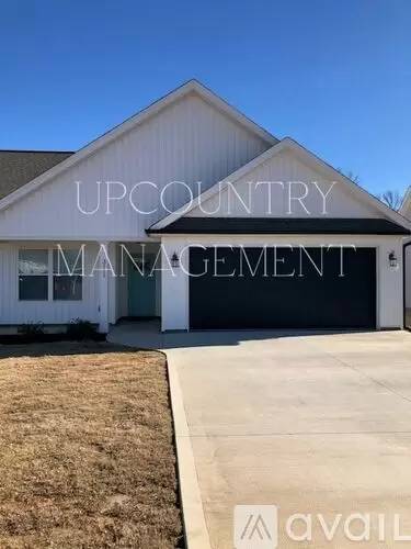Main picture of 3111 Lorenzo Ct