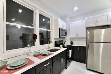 Main picture of 85 W 25th St