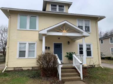 Main picture of 207 N Prospect Rd