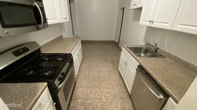 Main picture of 11880 Metropolitan Ave