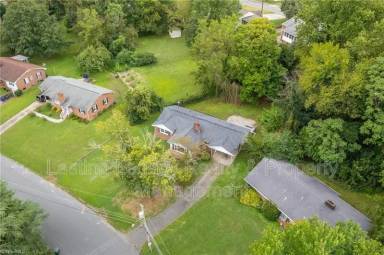 Main picture of 1200 Lamont Dr