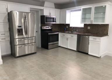 Main picture of 907 Capri St