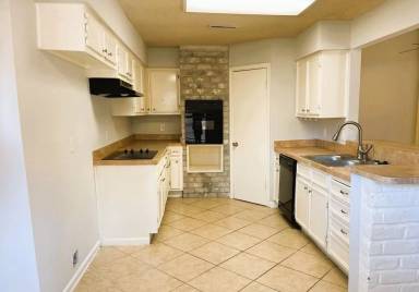 Main picture of 23034 Cranberry Trl