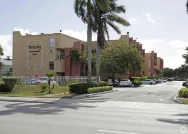 Main picture of 10900 SW 104th St