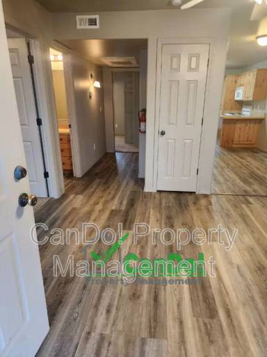 Main picture of 2866 Hunters Loop