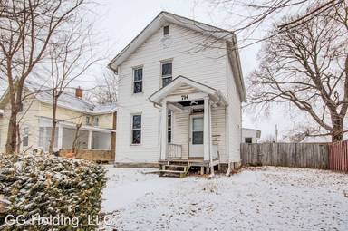 Main picture of 714 W 14th St