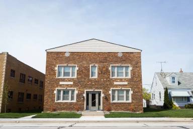 Main picture of 3347 S Kinnickinnic