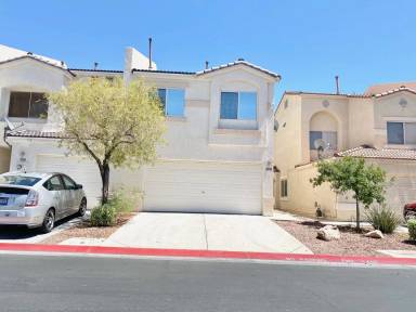 Main picture of 3282 Dragon Fly St