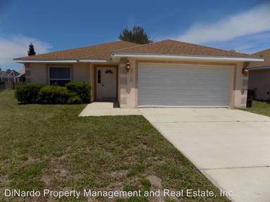 Main picture of 815 Angelina Ct