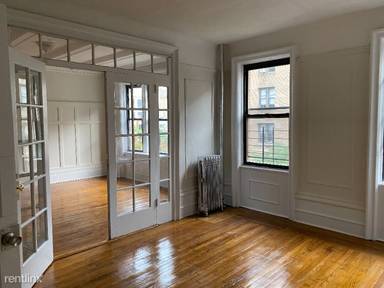 Main picture of 717 W 177th St