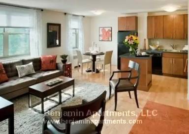 Main picture of 10 Camelot Ct