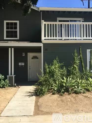 Main picture of 318 N Highland Ave